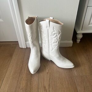 White Western Cowboy Boots